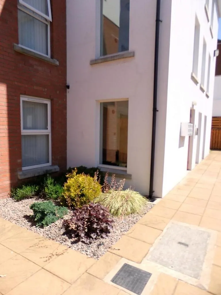Cosy One Bedroom Apartment With Secure Parking Belfast 0*,
